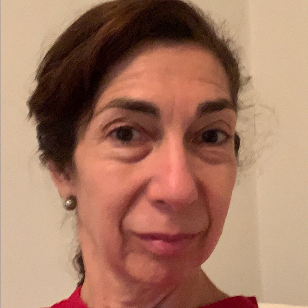 Meet your Posher, Adriana